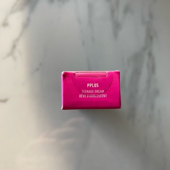 NYX Powder Puff Lippie Lip Cream - Picture 3 of 3